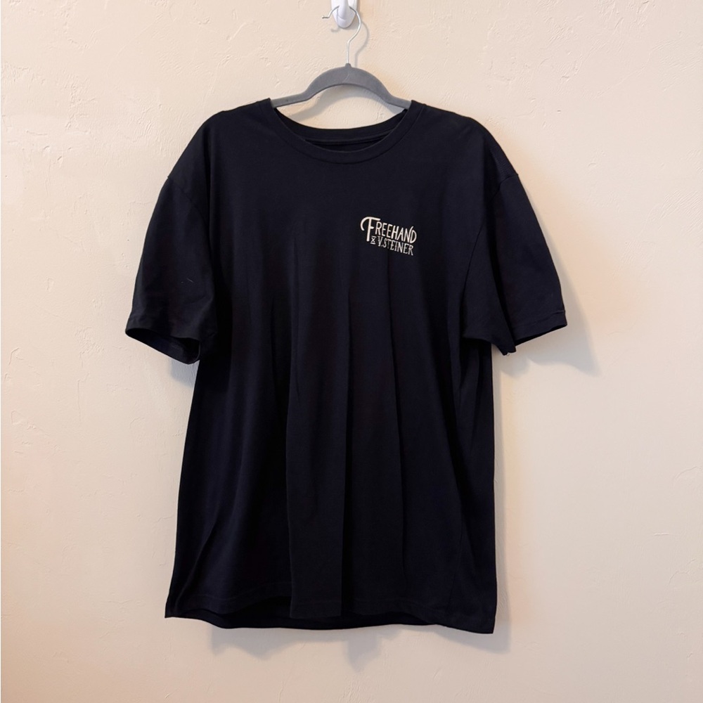 Freehand Goods Men's Black T-Shirt with Alligator Graphic